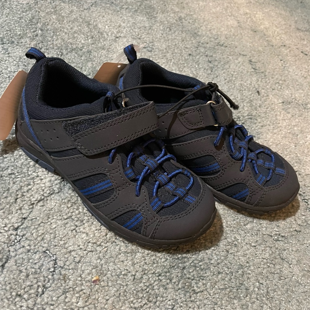 Boys sneakers